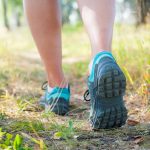 Koliko dnevno hodati i kako: životni trik koji će vas održati zdravim Koliko dnevno hodati i kako: životni trik koji će vas